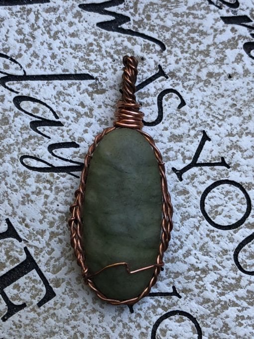 Known as a nurturing stone, jasper is thought to clear your head and soothe your heart, giving a sense of peace and relaxation.